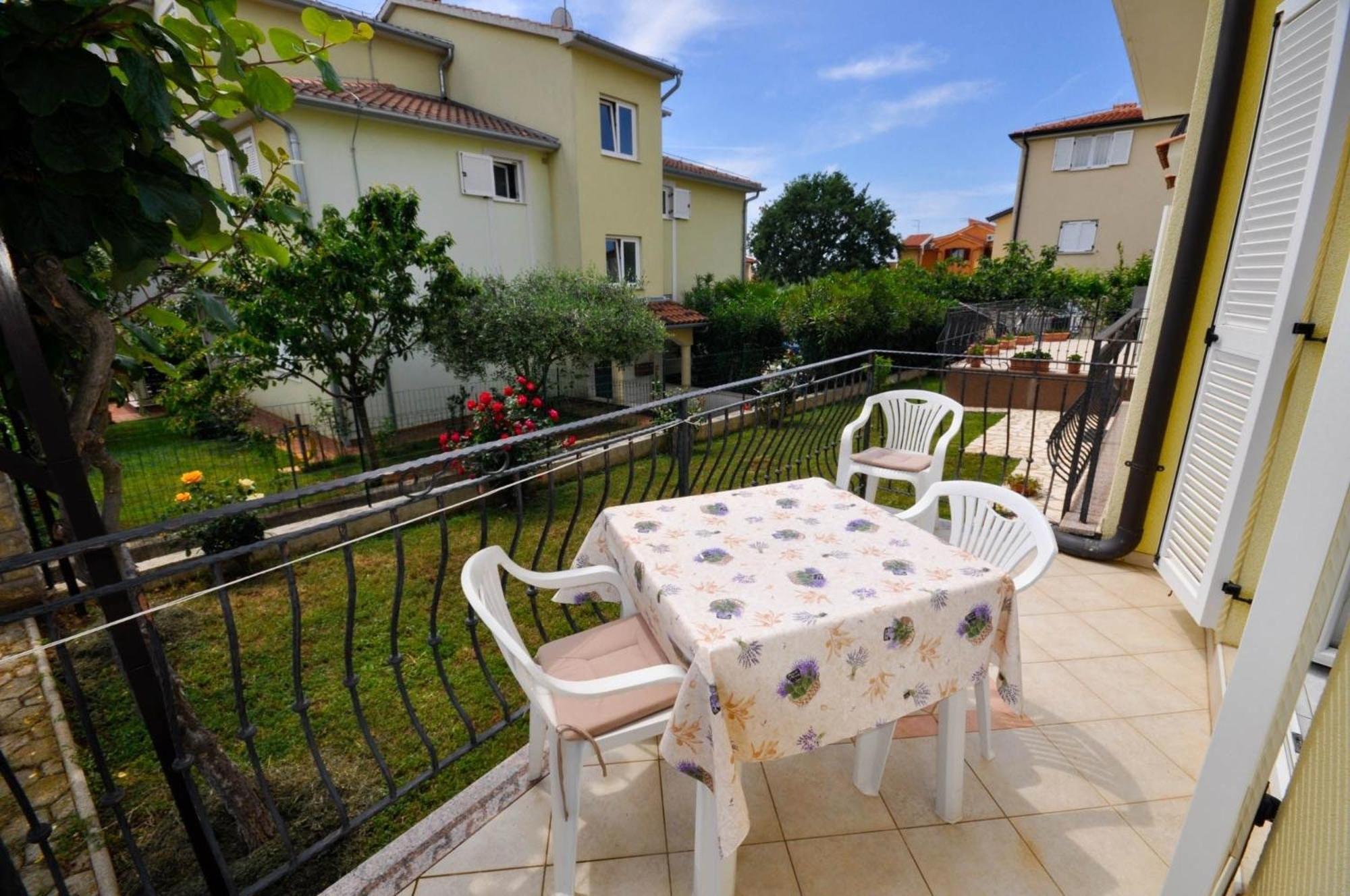 Ferienwohnung Fuer 2 Personen 30 M2 In Novigrad, Istrien Karpinjan Exterior foto