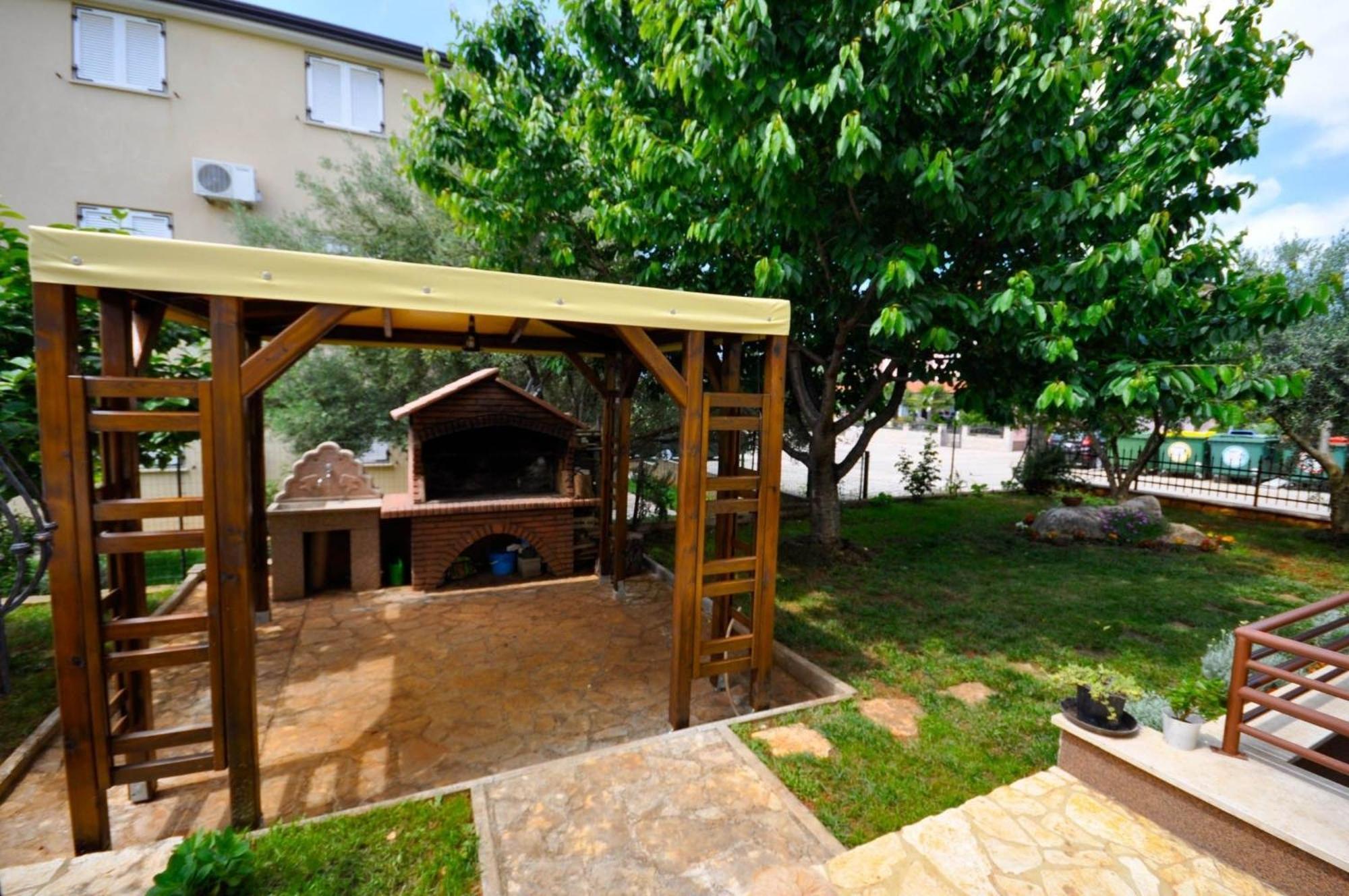 Ferienwohnung Fuer 2 Personen 30 M2 In Novigrad, Istrien Karpinjan Exterior foto